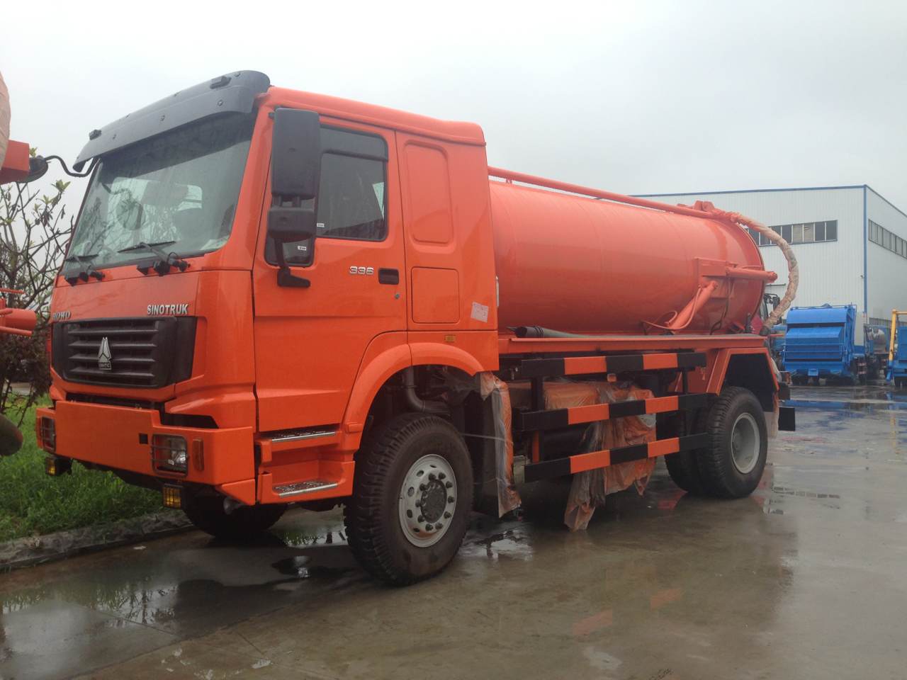 重汽吸污車(chē) 重汽吸污車(chē)