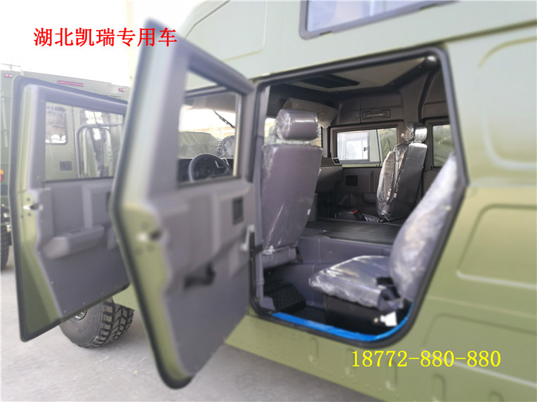 東風猛士運兵車車門開啟角度 東風猛士運兵車車門開啟角度