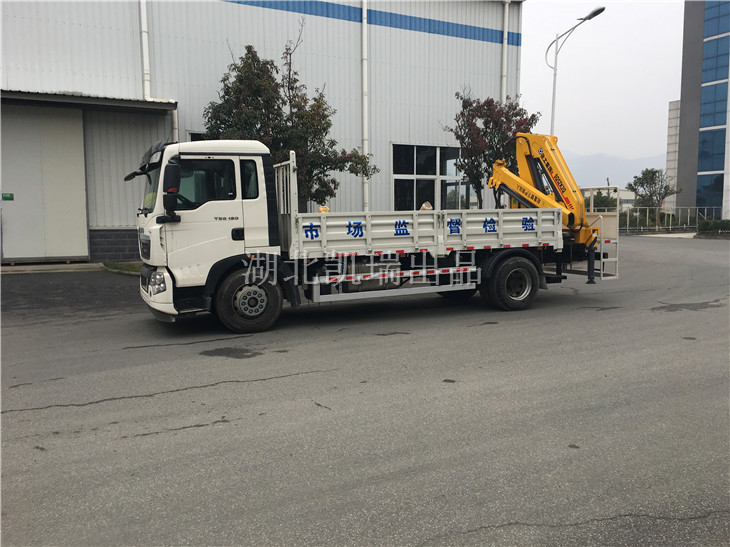 匯斯誠牌DWJ5161JJH型計量檢衡車(左) 匯斯誠牌DWJ5161JJH型計量檢衡車(左)