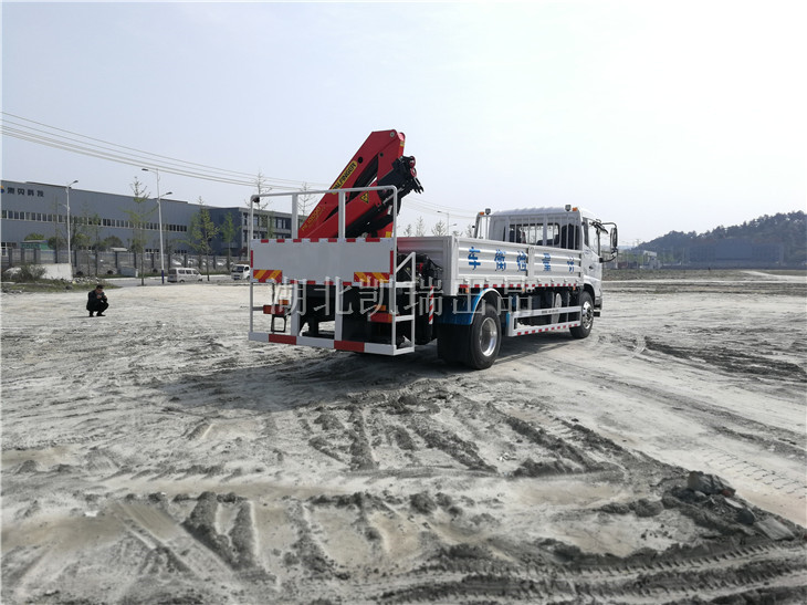 �����Ƹ��M�ڵ��ۙz��܇