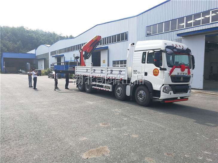 觀察PK15500折臂吊操作使用情況 觀察PK15500折臂吊操作使用情況